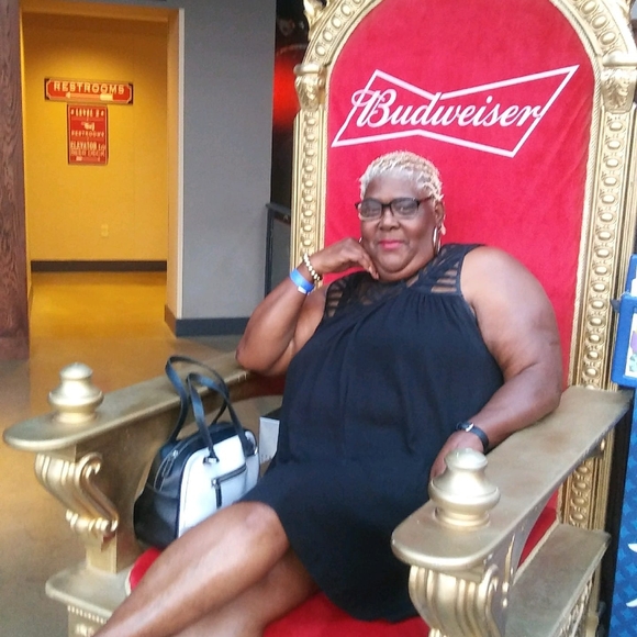 Meet your Posher, Venetta - Picture 1 of 1